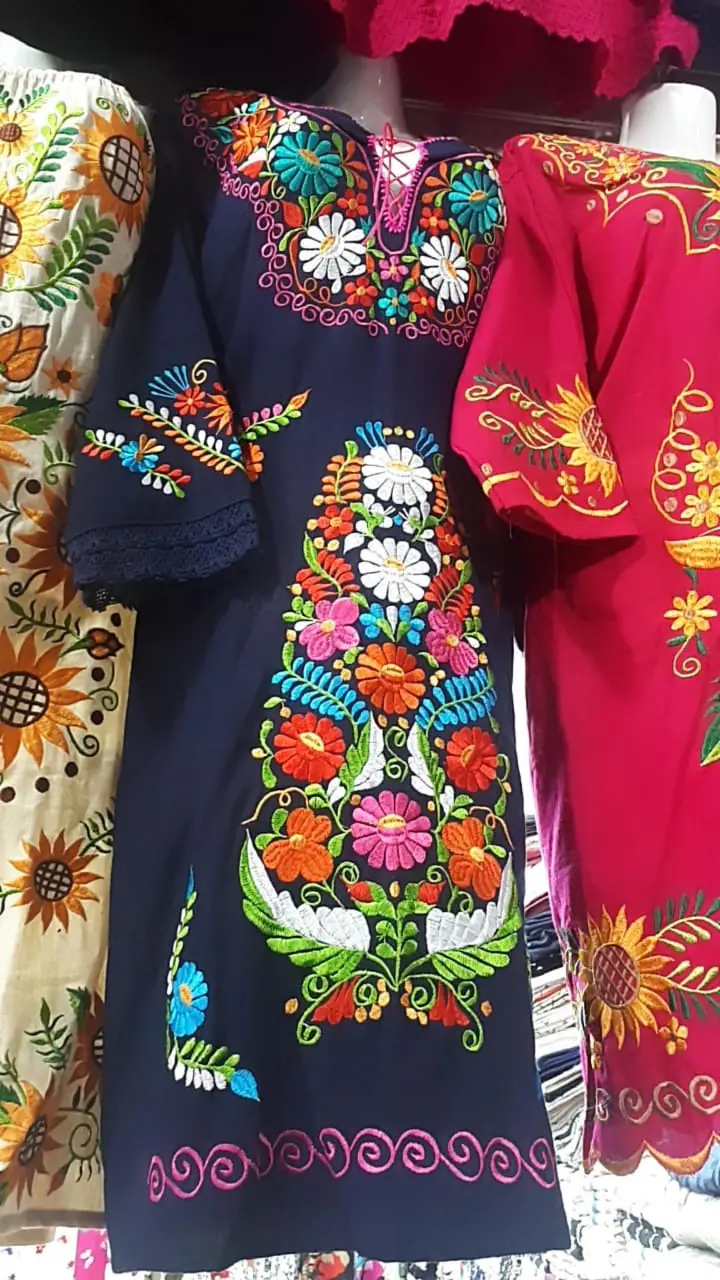 Vestido Bordado manga 3/4